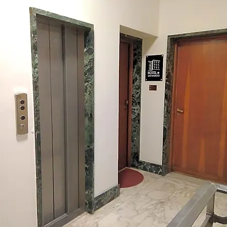 San Maurizio Otel *